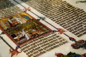 مخطوطات العصور الوسطى تحتوي على مكونات فعَّالة بيولوجياً