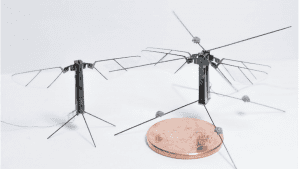 استطعنا أخيراً ابتكار حشرة روبوتية صغيرة تحلق بشكل أقرب إلى الحشرات الحقيقية