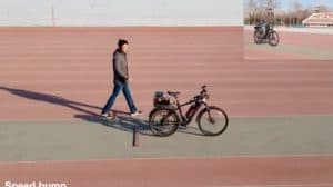دراجة هوائية ذاتية التحكم من الصين تثبت تنامي خبرتها في شرائح الذكاء الاصطناعي