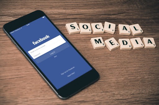 منصة فيسبوك للتواصل الاجتماعي