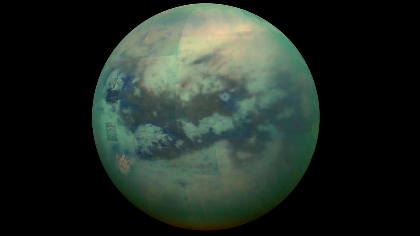 قمر المشتري تيتان