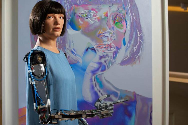 روبوت فنان يعيد تركيب لوحات أثرية محطمة
