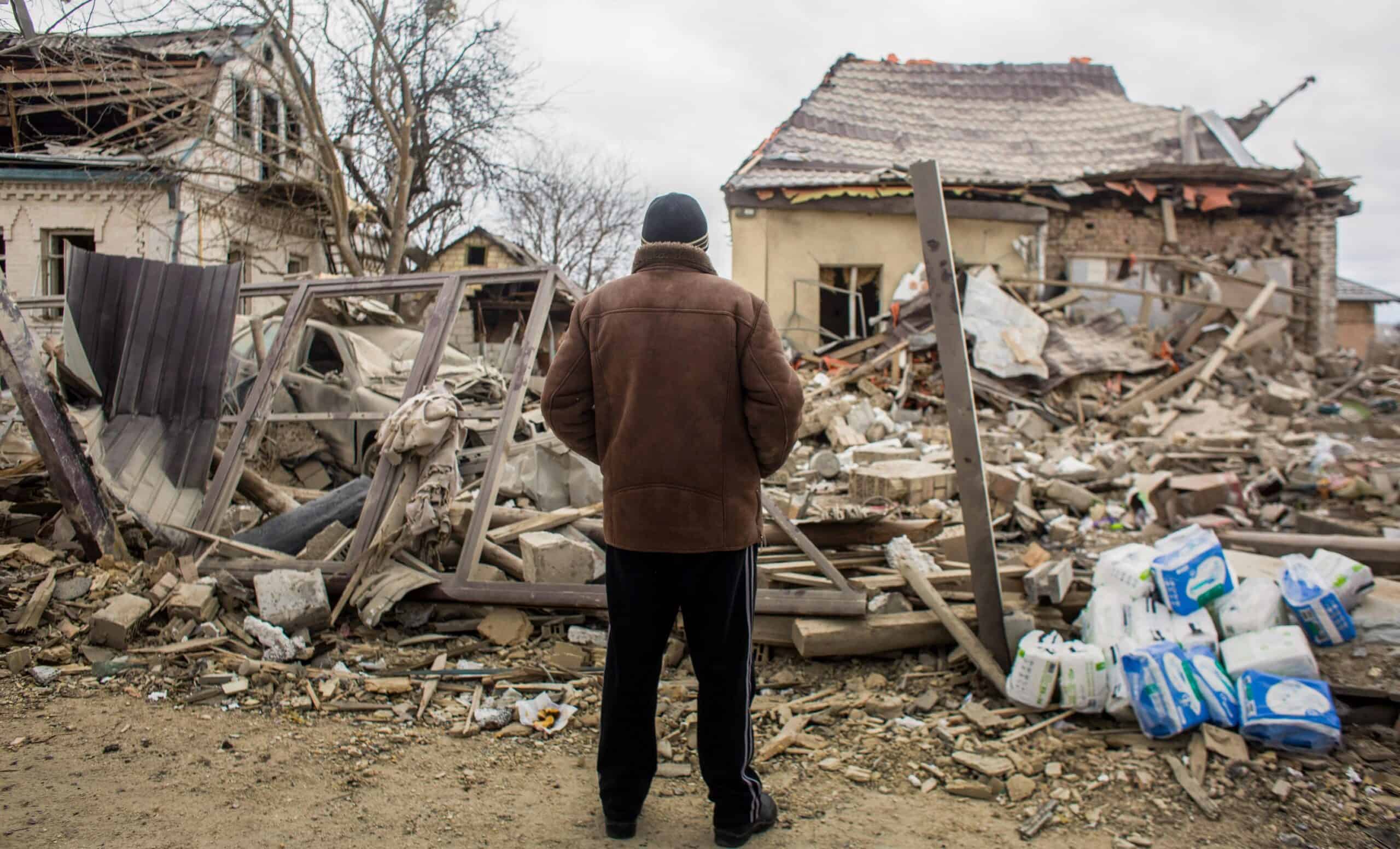 متطوعون على الإنترنت يساعدون في تعقب جرائم الحرب في الحرب الروسية الأوكرانية