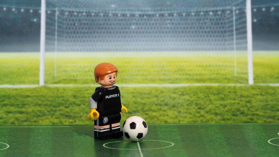 عالم الفيفا: مساحة افتراضية على منصة روبلوكس لعشاق كرة القدم