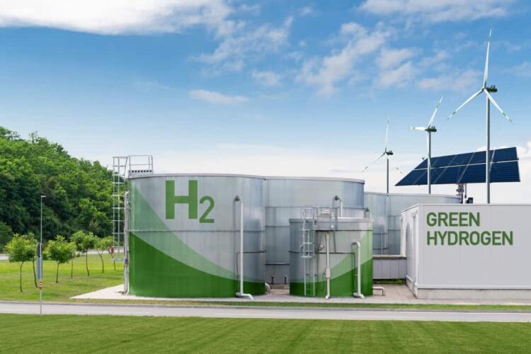 حصاد التكنولوجيا اليوم: محطة لتحويل النفايات إلى هيدروجين أخضر في الإمارات وشريحة كمومية من شركة آي بي إم